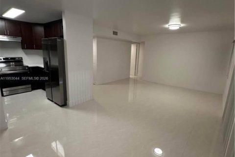 Condominio en Miami, Florida, 2 dormitorios  № 2008742