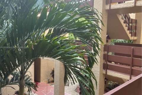 Condominio en alquiler en Miami, Florida, 2 dormitorios, 87.33 m2 № 2008742 - foto 15