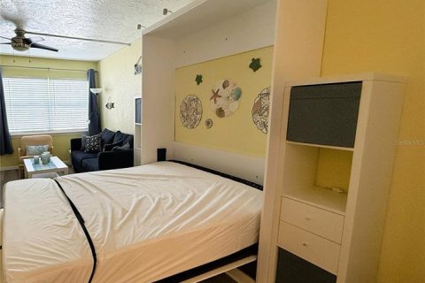 Снять в аренду кондоминиум в Трежер-Айленд, Флорида 37.63м2, № 2101036 - фото 9