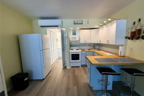 Снять в аренду кондоминиум в Трежер-Айленд, Флорида 37.63м2, № 2101036 - фото 11