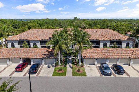 Condo in Bradenton, Florida, 2 bedrooms  № 1427673 - photo 1