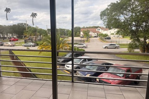 Condominio en alquiler en Lauderdale Lakes, Florida, 2 dormitorios, 113.34 m2 № 1951090 - foto 16
