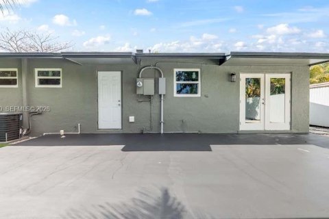 Villa ou maison à louer à Fort Lauderdale, Floride: 3 chambres, 136.29 m2 № 2033943 - photo 14