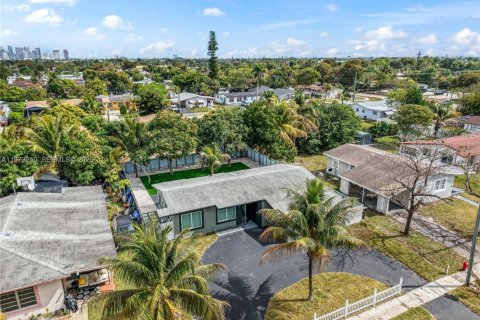 Villa ou maison à louer à Fort Lauderdale, Floride: 3 chambres, 136.29 m2 № 2033943 - photo 21