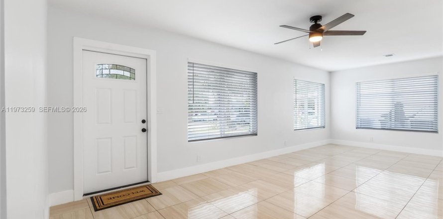 Villa ou maison à Fort Lauderdale, Floride 3 chambres, 136.29 m2 № 2033943