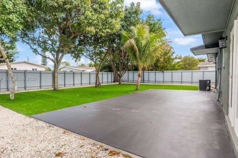 Villa ou maison à louer à Fort Lauderdale, Floride: 3 chambres, 136.29 m2 № 2033943 - photo 17