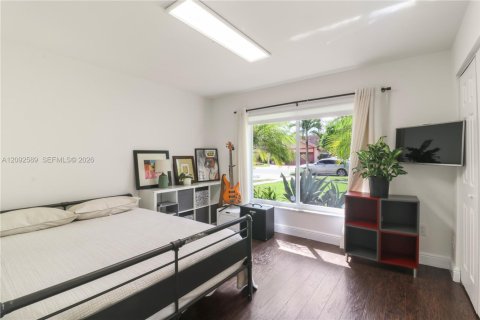 Casa en venta en Miami, Florida, 3 dormitorios, 158.58 m2 № 2386908 - foto 30