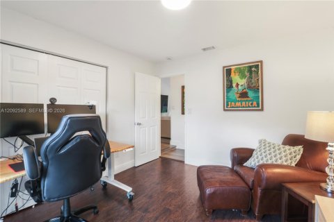 Casa en venta en Miami, Florida, 3 dormitorios, 158.58 m2 № 2386908 - foto 28