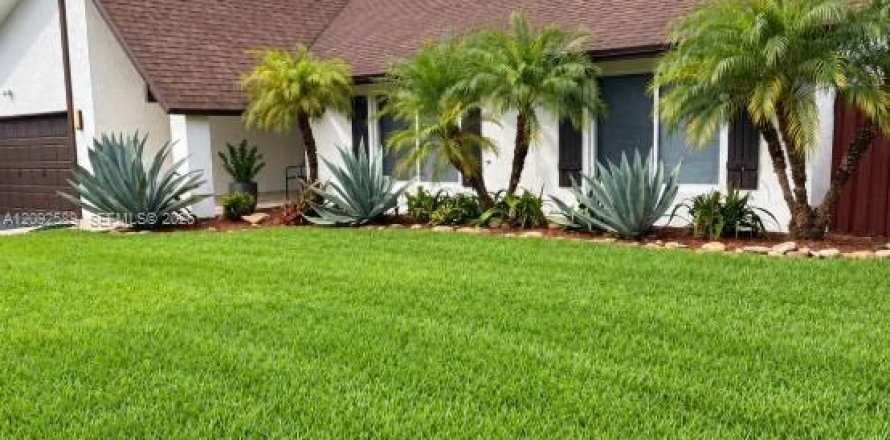 Casa en Miami, Florida 3 dormitorios, 158.58 m2 № 2386908