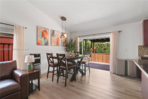 Casa en venta en Miami, Florida, 3 dormitorios, 158.58 m2 № 2386908 - foto 25