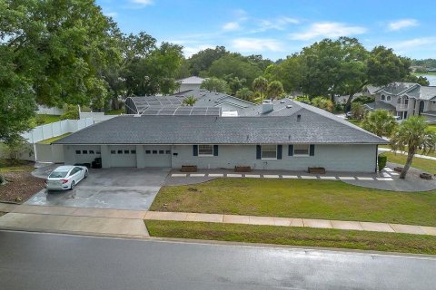House in Altamonte Springs, Florida 4 bedrooms, 258.36 sq.m. № 2226788 - photo 9