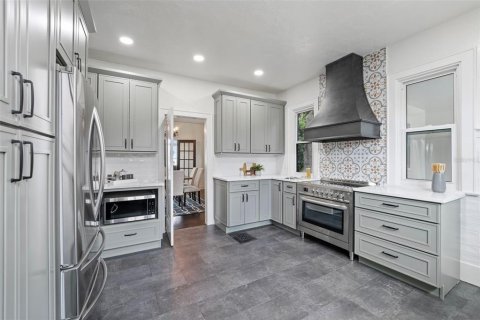 Купить виллу или дом в Юстис, Флорида 4 комнаты, 250м2, № 1308831 - фото 16