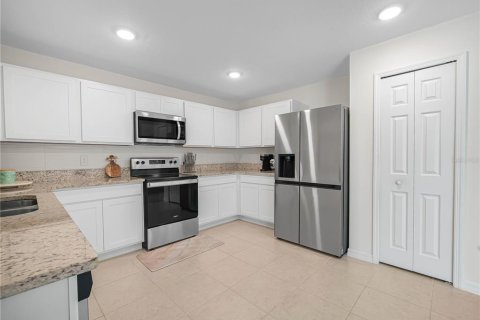 Casa en venta en Haines City, Florida, 4 dormitorios, 166.39 m2 № 1747293 - foto 7
