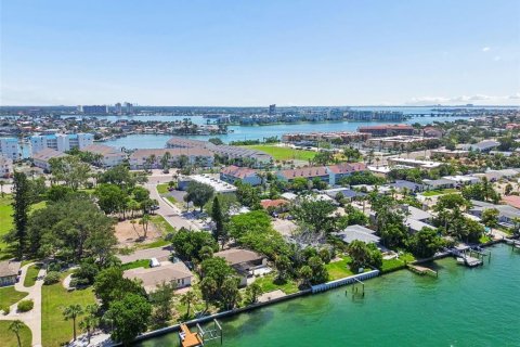 Terreno en venta en Saint Pete Beach, Florida № 2314439 - foto 17