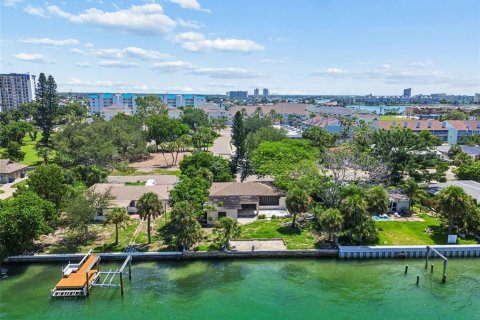 Terreno en venta en Saint Pete Beach, Florida № 2314439 - foto 20