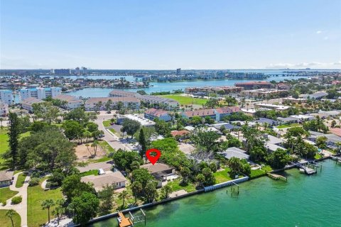 Terreno en venta en Saint Pete Beach, Florida № 2314439 - foto 18