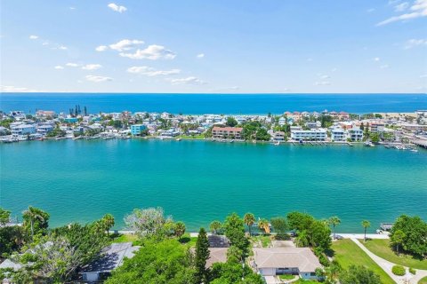 Terreno en venta en Saint Pete Beach, Florida № 2314439 - foto 9