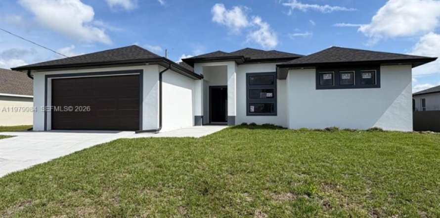 Casa en Cape Coral, Florida 3 dormitorios № 2046358