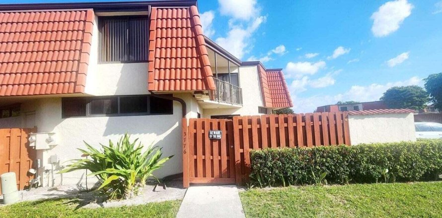 Adosado en West Palm Beach, Florida 2 dormitorios, 113.15 m2 № 1209101