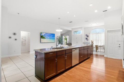 House in Orlando, Florida 3 bedrooms, 155.15 sq.m. № 2423896 - photo 20