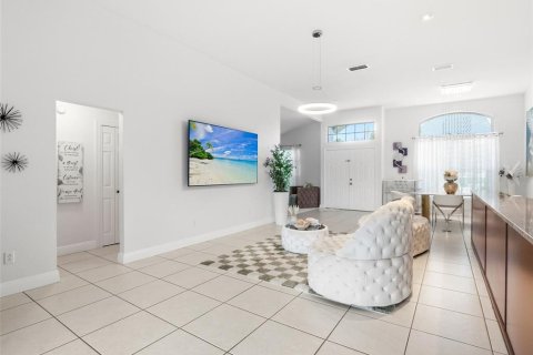 House in Orlando, Florida 3 bedrooms, 155.15 sq.m. № 2423896 - photo 6