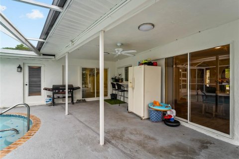Villa ou maison à vendre à Port Charlotte, Floride: 4 chambres, 198.35 m2 № 2400252 - photo 30