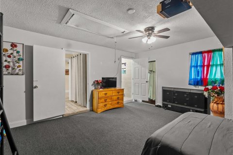 Villa ou maison à vendre à Port Charlotte, Floride: 4 chambres, 198.35 m2 № 2400252 - photo 28