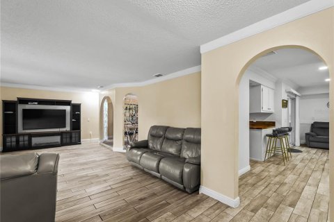 Villa ou maison à vendre à Port Charlotte, Floride: 4 chambres, 198.35 m2 № 2400252 - photo 4