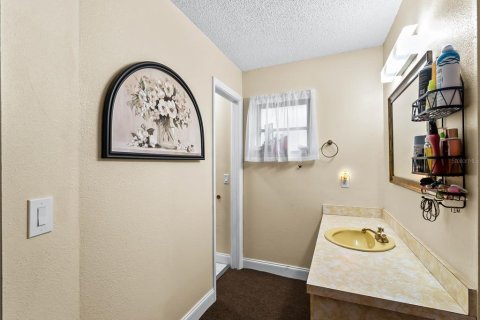 Villa ou maison à vendre à Port Charlotte, Floride: 4 chambres, 198.35 m2 № 2400252 - photo 18