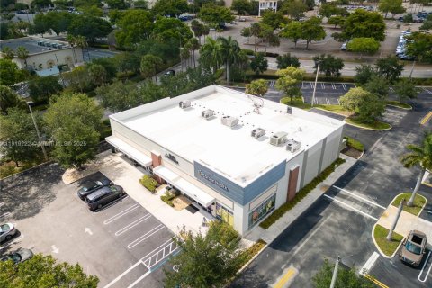 Propiedad comercial en venta en Coral Springs, Florida № 1975110 - foto 1