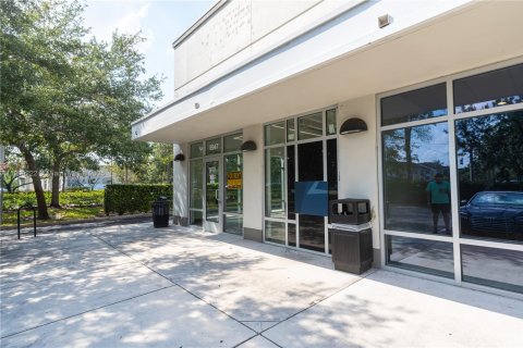 Propiedad comercial en venta en Coral Springs, Florida № 1975110 - foto 9