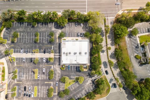 Propiedad comercial en venta en Coral Springs, Florida № 1975110 - foto 4