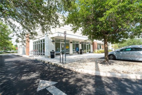 Propiedad comercial en venta en Coral Springs, Florida № 1975110 - foto 6