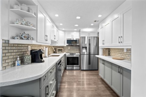 Copropriété à vendre à Sunny Isles Beach, Floride: 1 chambre, 70.79 m2 № 1867030 - photo 2