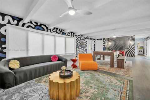 Villa ou maison à louer à Fort Lauderdale, Floride: 4 chambres, 194.91 m2 № 1958598 - photo 14