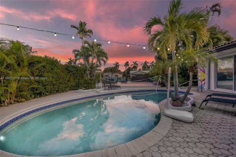 Villa ou maison à louer à Fort Lauderdale, Floride: 4 chambres, 194.91 m2 № 1958598 - photo 3