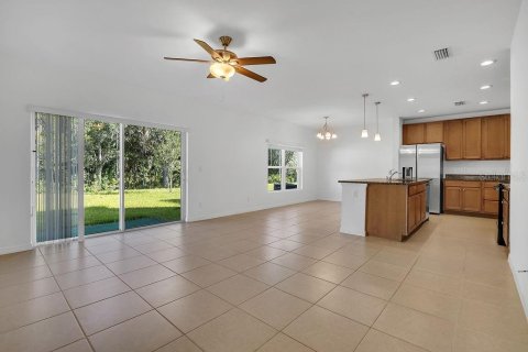 Villa ou maison à louer à Kissimmee, Floride: 4 chambres, 182.83 m2 № 1808712 - photo 9