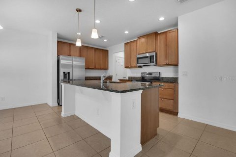 Villa ou maison à louer à Kissimmee, Floride: 4 chambres, 182.83 m2 № 1808712 - photo 7