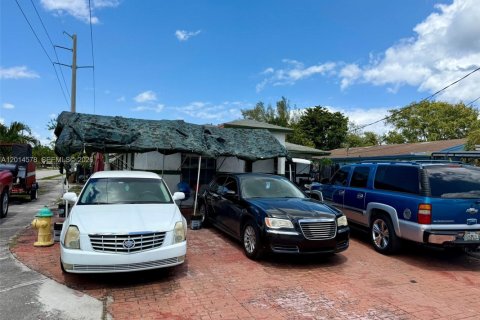 Villa ou maison à vendre à Deerfield Beach, Floride: 4 chambres, 167.22 m2 № 2076524 - photo 3