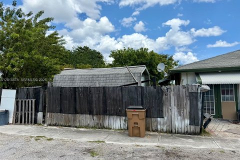 Villa ou maison à vendre à Deerfield Beach, Floride: 4 chambres, 167.22 m2 № 2076524 - photo 5