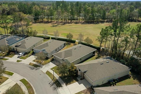 House in Brooksville, Florida 4 bedrooms, 191.84 sq.m. № 2110470 - photo 12