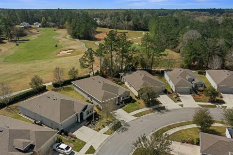 House in Brooksville, Florida 4 bedrooms, 191.84 sq.m. № 2110470 - photo 3