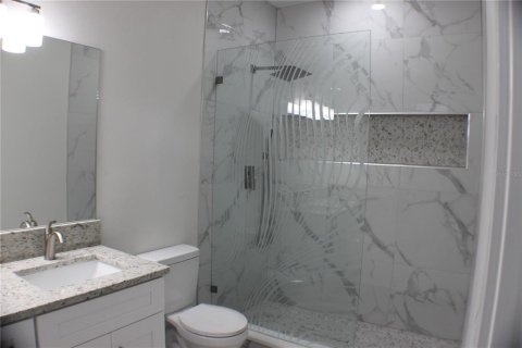 House in Tampa, Florida 3 bedrooms, 135.36 sq.m. № 2352406 - photo 19
