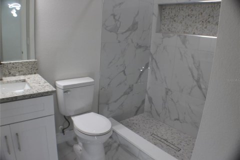 House in Tampa, Florida 3 bedrooms, 135.36 sq.m. № 2352406 - photo 16