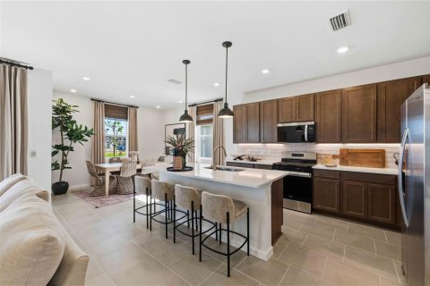 House in Port St. Lucie, Florida 4 bedrooms, 234.11 sq.m. № 2173470 - photo 8