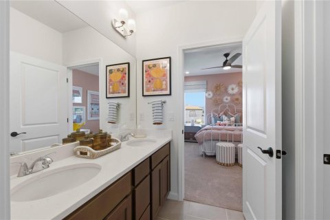House in Port St. Lucie, Florida 4 bedrooms, 234.11 sq.m. № 2173470 - photo 25