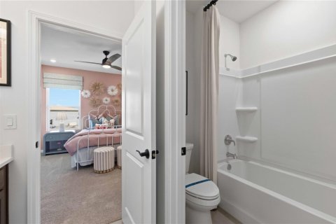 House in Port St. Lucie, Florida 4 bedrooms, 234.11 sq.m. № 2173470 - photo 26