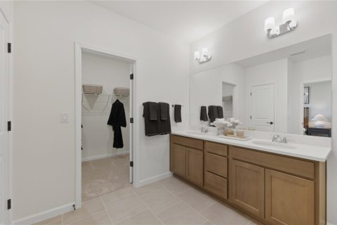 House in Port St. Lucie, Florida 4 bedrooms, 234.11 sq.m. № 2173470 - photo 20