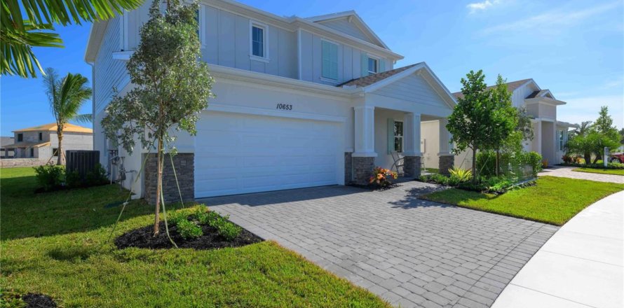 House in Port St. Lucie, Florida 4 bedrooms, 234.11 sq.m. № 2173470