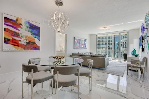 Condo in Sunny Isles Beach, Florida, 2 bedrooms  № 1864554 - photo 5